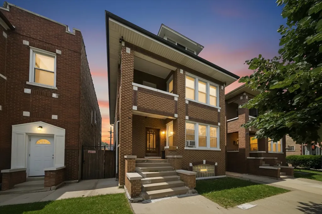 5328 South Spaulding Avenue Chicago IL 60632