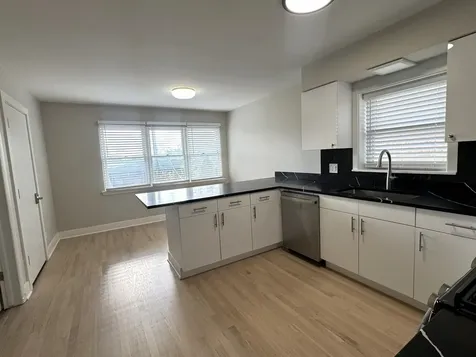 1215 Balmoral Avenue Westchester IL 60154