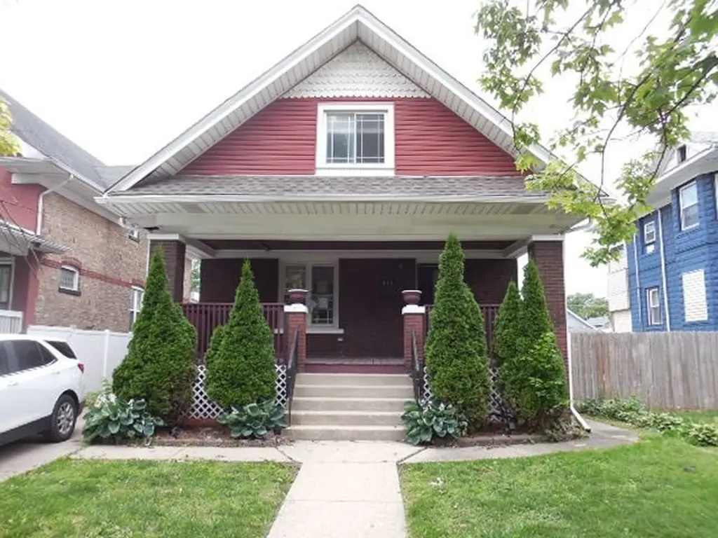 312 South 10th Avenue Maywood IL 60153