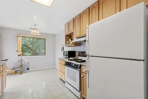 1022 Thorndale Court Wheeling IL 60090