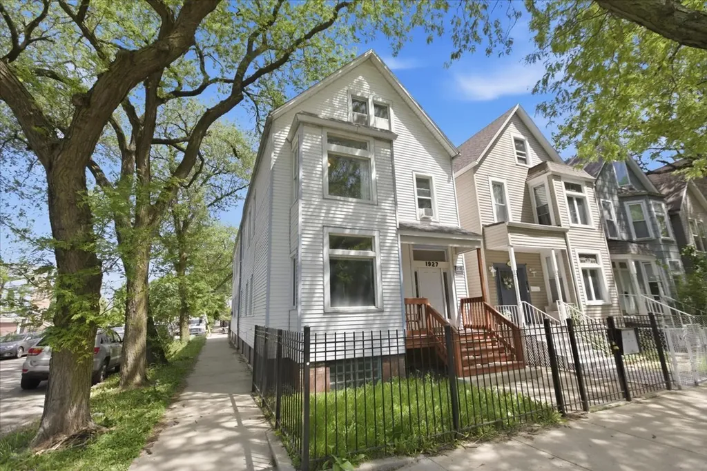1927 North Kedzie Avenue Chicago IL 60647