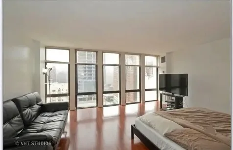 1 East Scott Street Chicago IL 60610