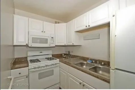 1 East Scott Street Chicago IL 60610