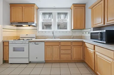 6549 North Mozart Street Chicago IL 60645