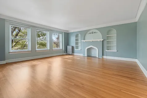 6549 North Mozart Street Chicago IL 60645