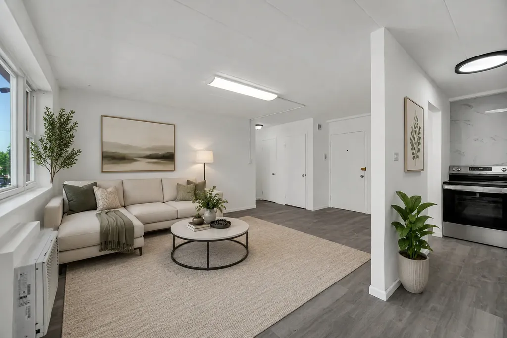 6160 North Damen Avenue Chicago IL 60659