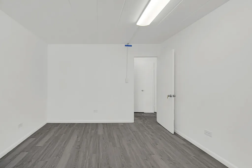6160 North Damen Avenue Chicago IL 60659