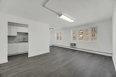 6160 North Damen Avenue Chicago IL 60659