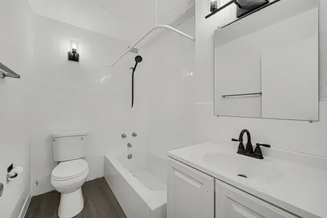 6160 North Damen Avenue Chicago IL 60659