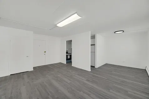 6160 North Damen Avenue Chicago IL 60659