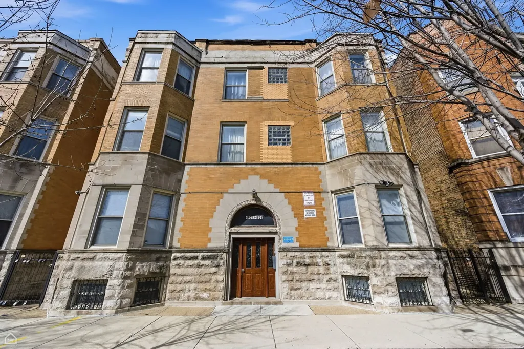 4852 South Prairie Avenue Chicago IL 60615