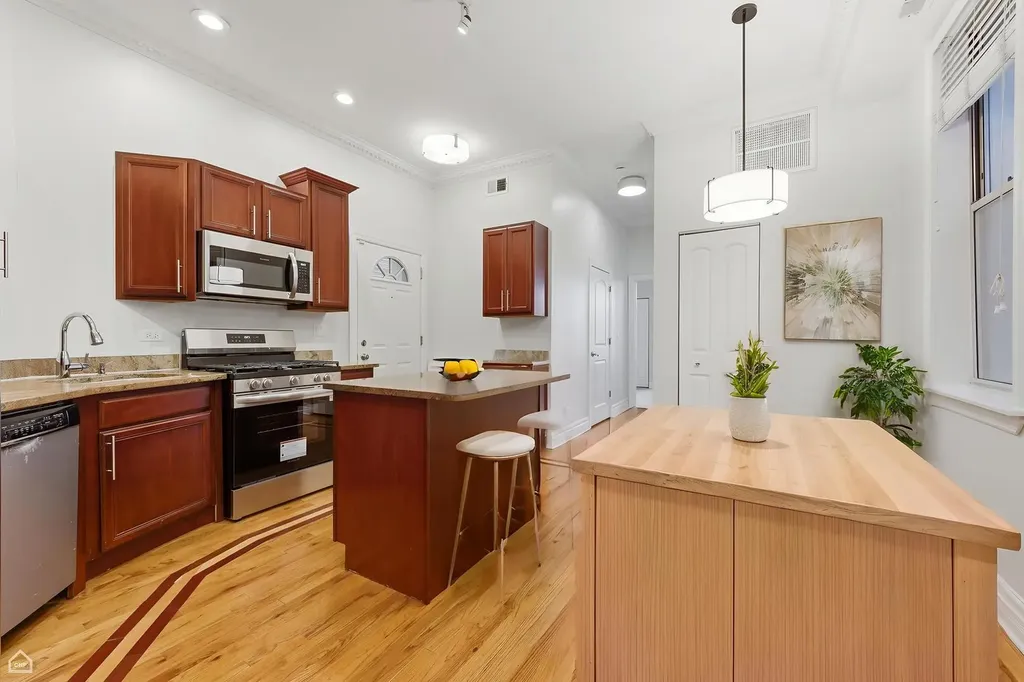 4852 South Prairie Avenue Chicago IL 60615