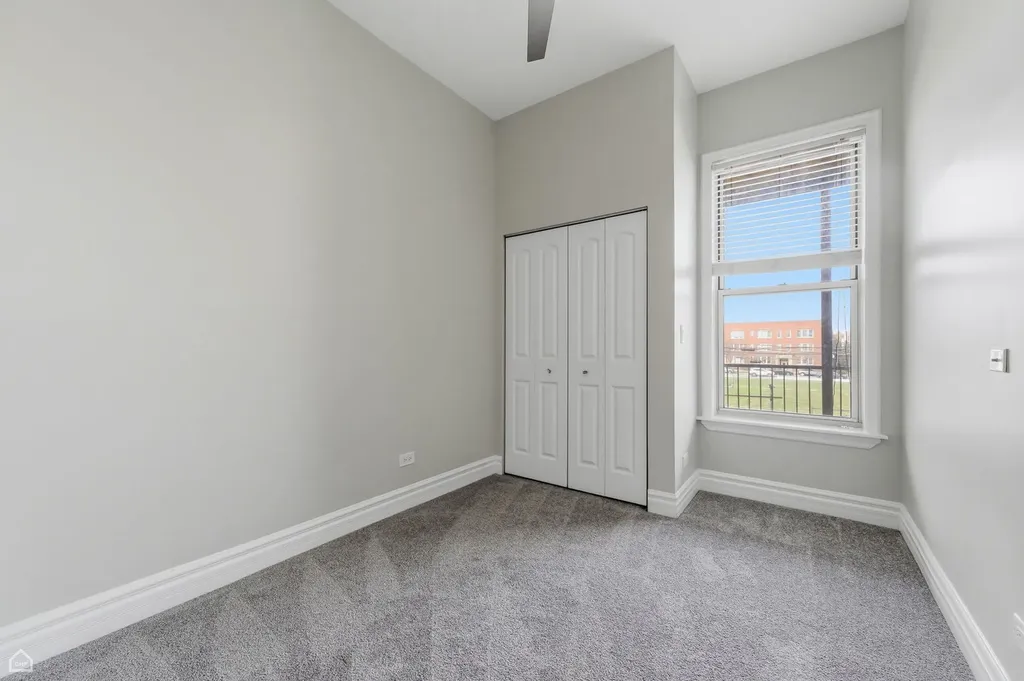 4852 South Prairie Avenue Chicago IL 60615