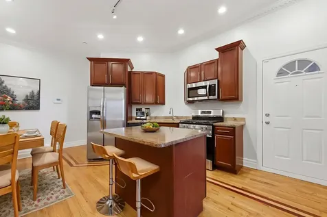 4852 South Prairie Avenue Chicago IL 60615