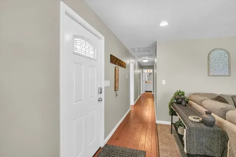 615 East Newkirk Street Tuscola IL 61953