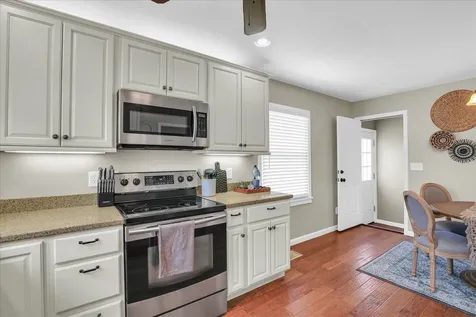 615 East Newkirk Street Tuscola IL 61953