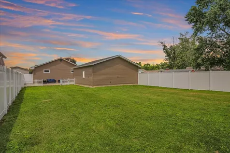 615 East Newkirk Street Tuscola IL 61953