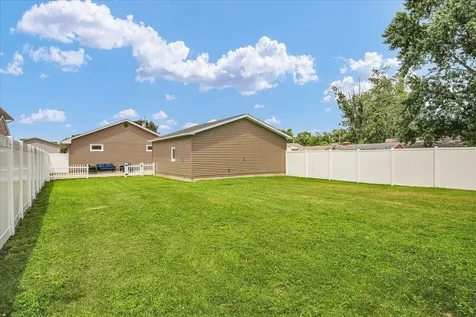 615 East Newkirk Street Tuscola IL 61953