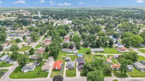615 East Newkirk Street Tuscola IL 61953