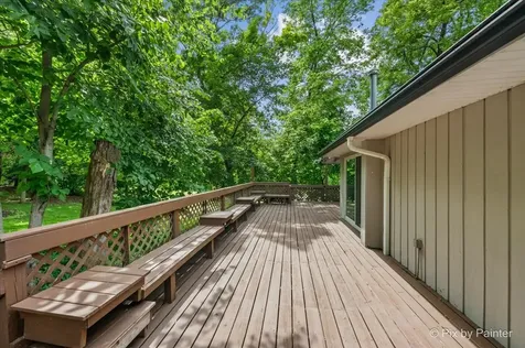 109 Wood Drive Algonquin IL 60102