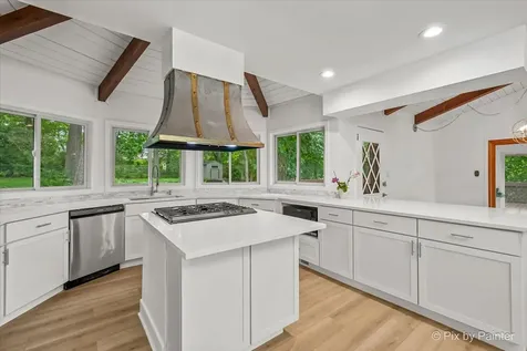 109 Wood Drive Algonquin IL 60102