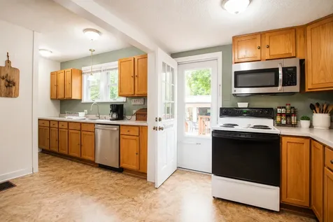 208 South Sycamore Street Franklin Grove IL 61031