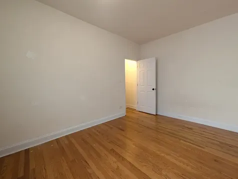 1949 West Cuyler Avenue Chicago IL 60613