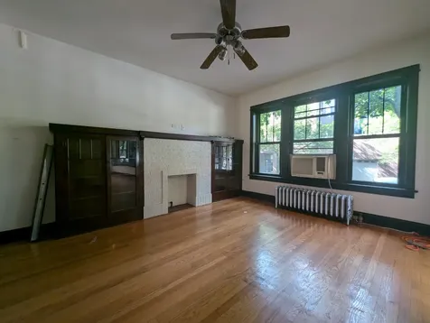 1949 West Cuyler Avenue Chicago IL 60613