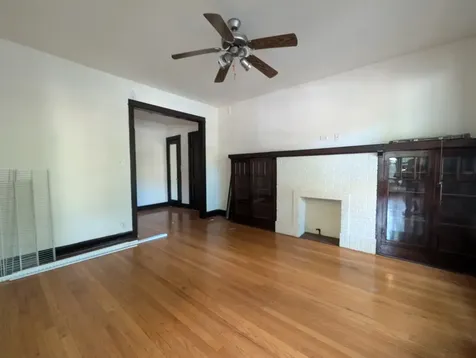 1949 West Cuyler Avenue Chicago IL 60613