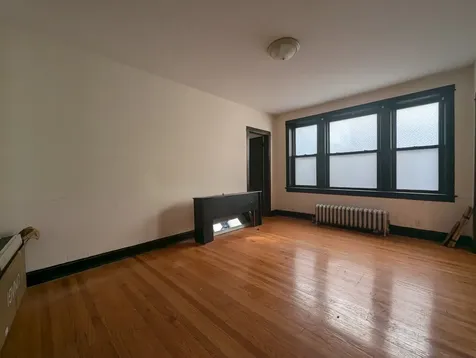 1949 West Cuyler Avenue Chicago IL 60613