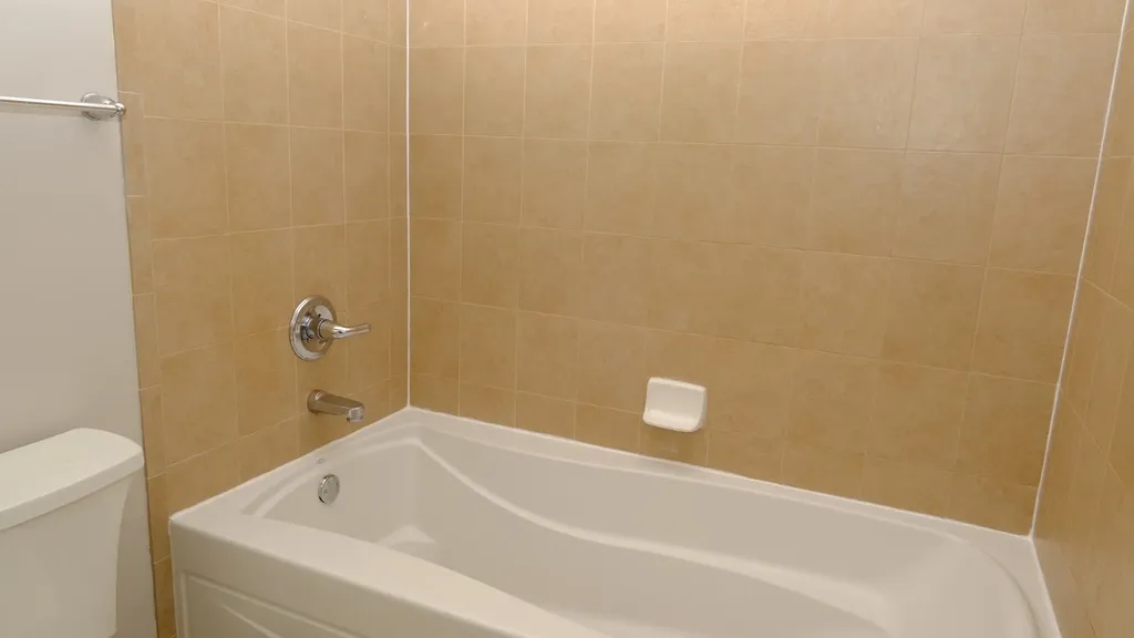 347 East 25th Place Chicago IL 60616