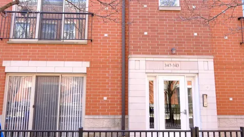 347 East 25th Place Chicago IL 60616