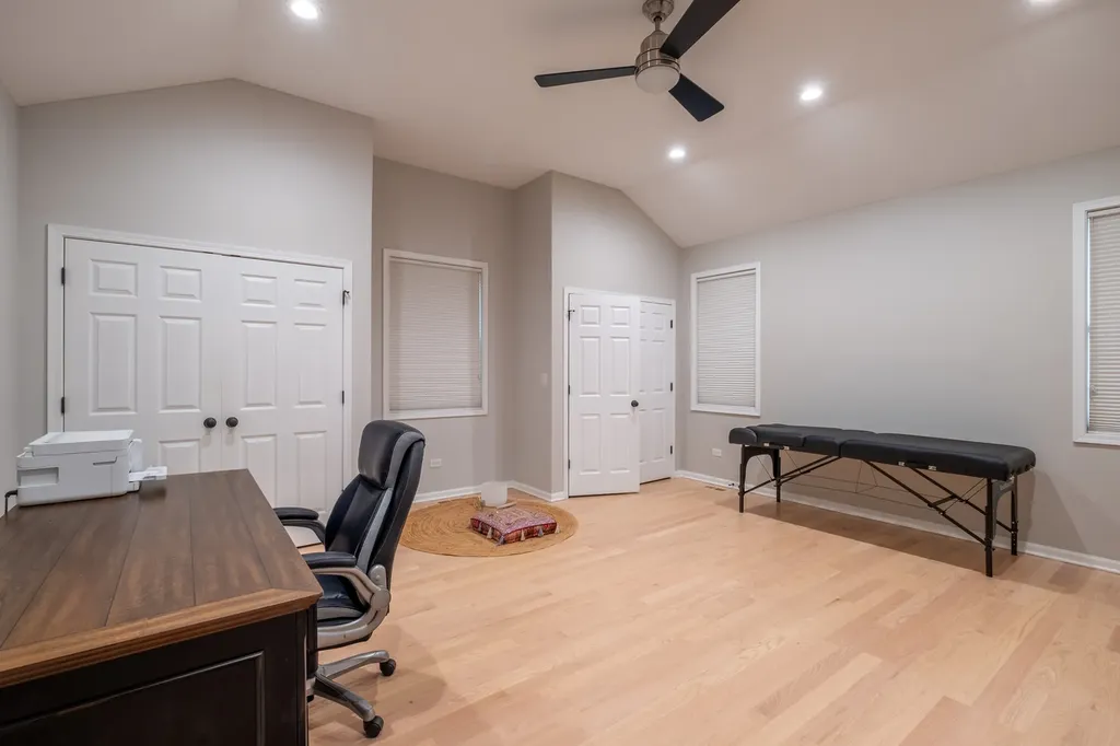 4527 Hatch Lane Lisle IL 60532