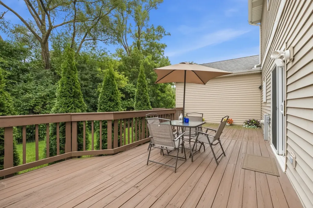 4527 Hatch Lane Lisle IL 60532