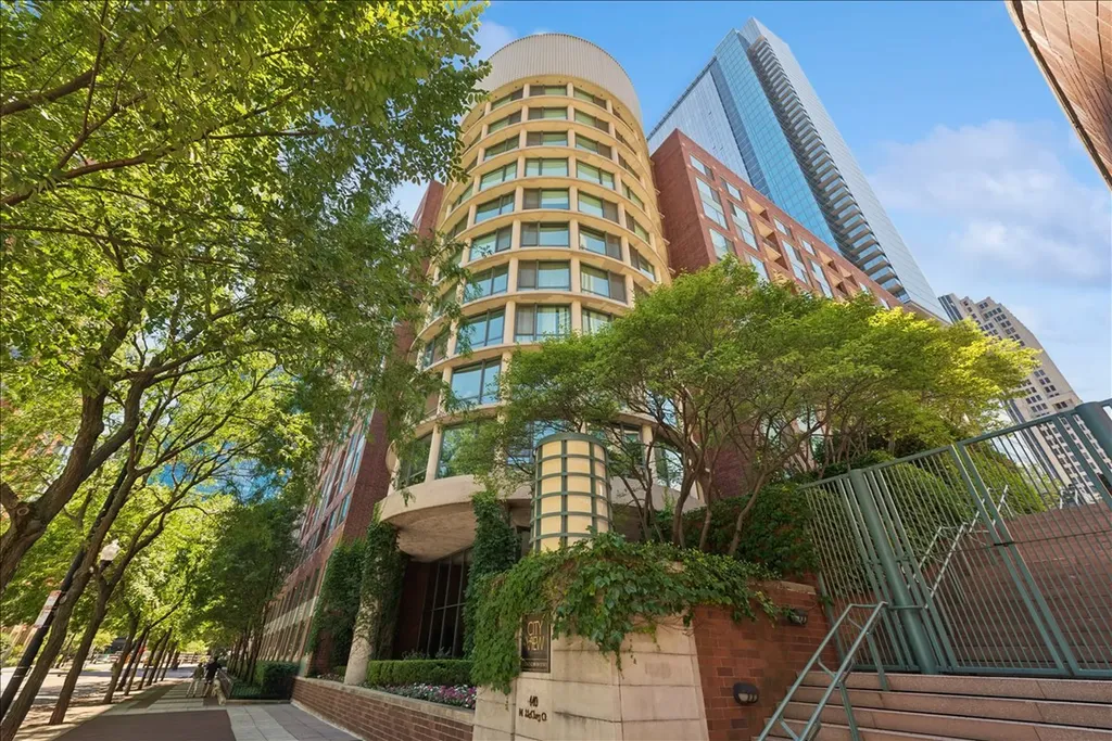 440 North Mcclurg Court Chicago IL 60611