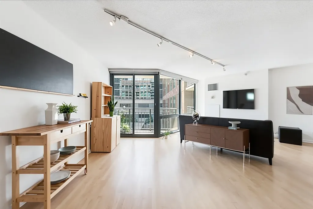 440 North Mcclurg Court Chicago IL 60611