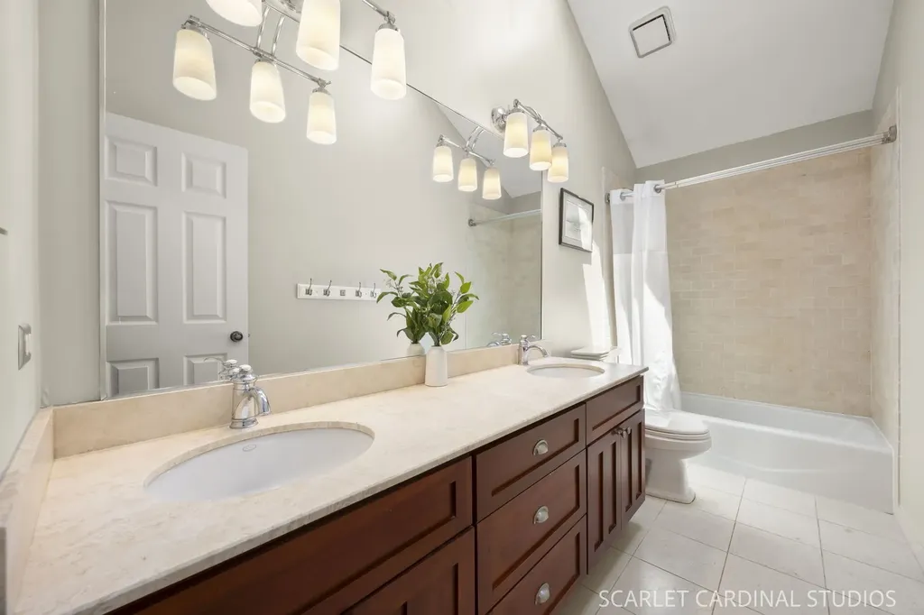 1181 Banyon Court Naperville IL 60540