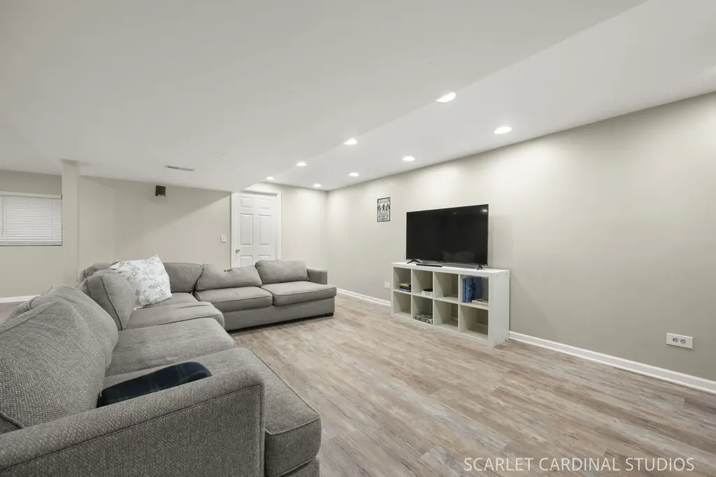 1181 Banyon Court Naperville IL 60540