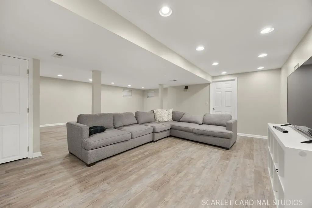 1181 Banyon Court Naperville IL 60540