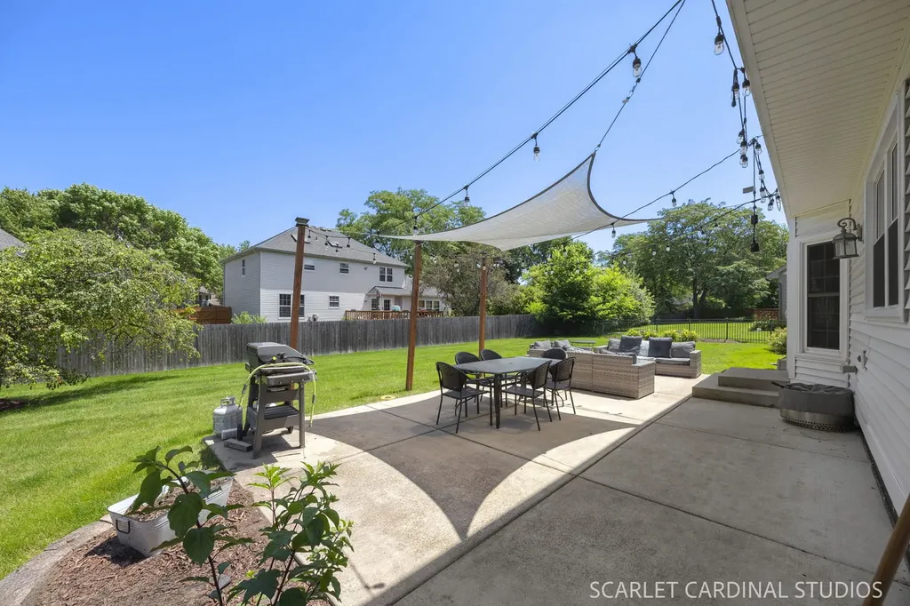 1181 Banyon Court Naperville IL 60540