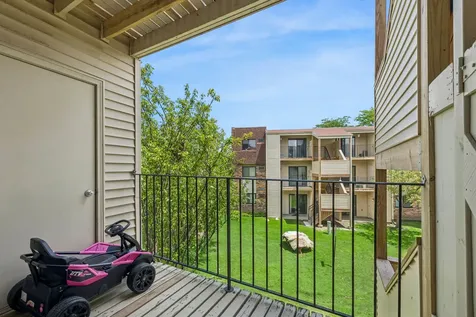 175 North Waters Edge Drive Glendale Heights IL 60139