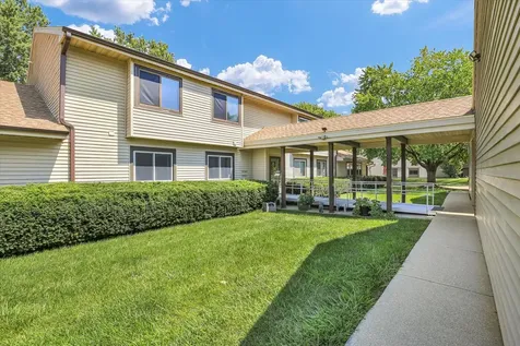 2463 Clayton Boulevard Champaign IL 61822