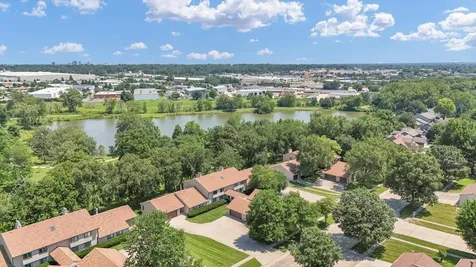 2463 Clayton Boulevard Champaign IL 61822