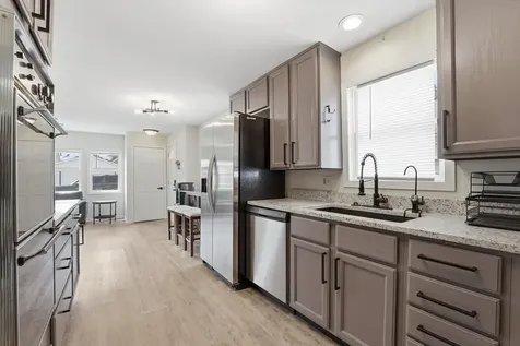 23016 West Lakeview Avenue Antioch IL 60002