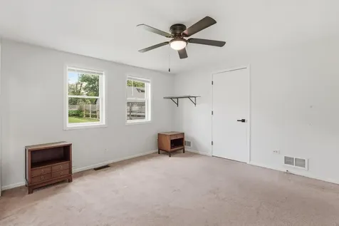 23016 West Lakeview Avenue Antioch IL 60002