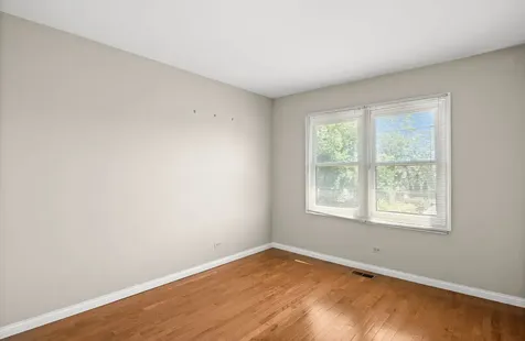 1054 Oakview Drive Wheaton IL 60187