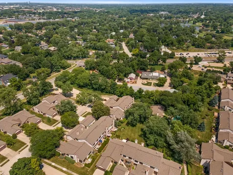 1054 Oakview Drive Wheaton IL 60187