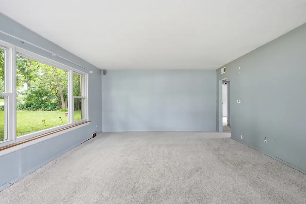 1013 Highmoor Road Lombard IL 60148