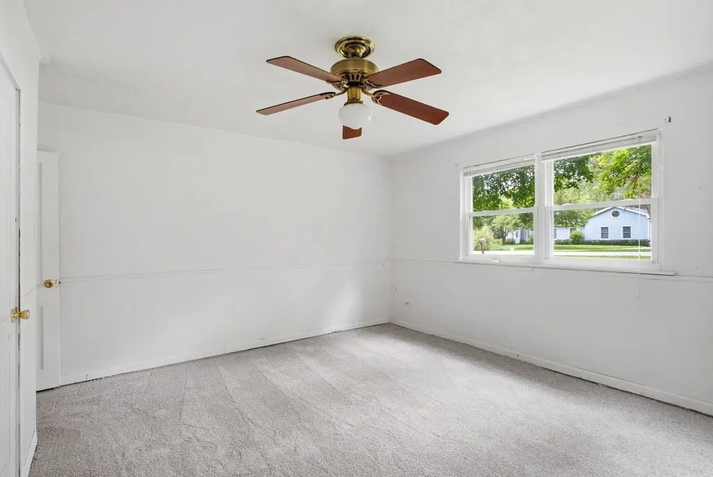 1013 Highmoor Road Lombard IL 60148