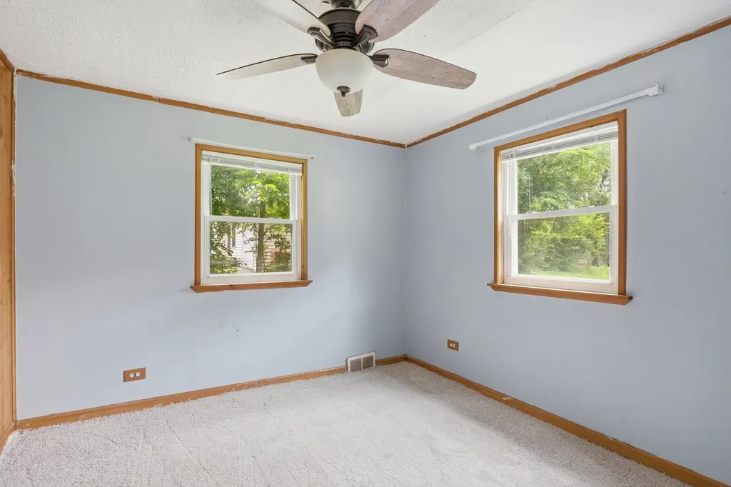 1013 Highmoor Road Lombard IL 60148